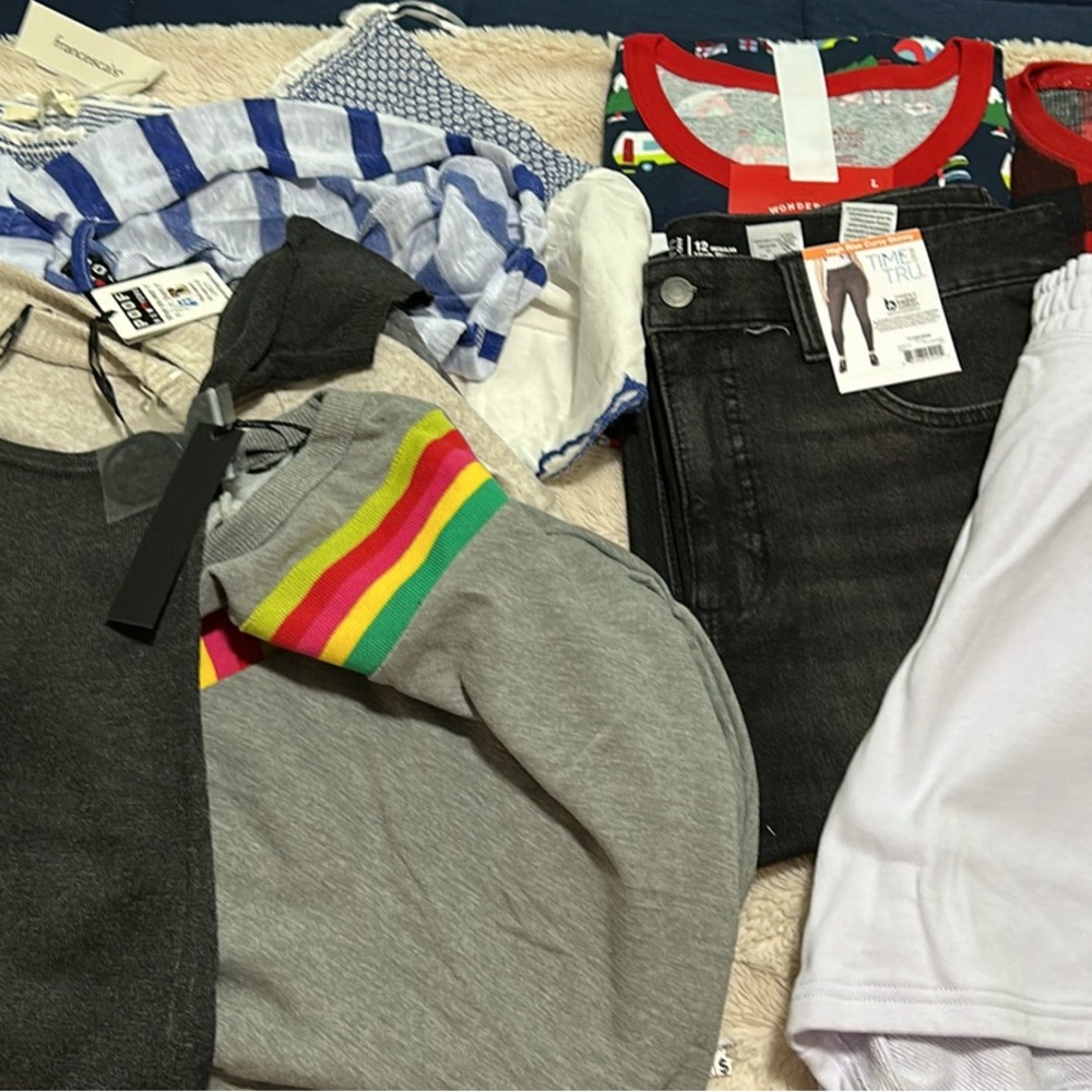 Women’s 10 piece clothing lot all new with tags size large